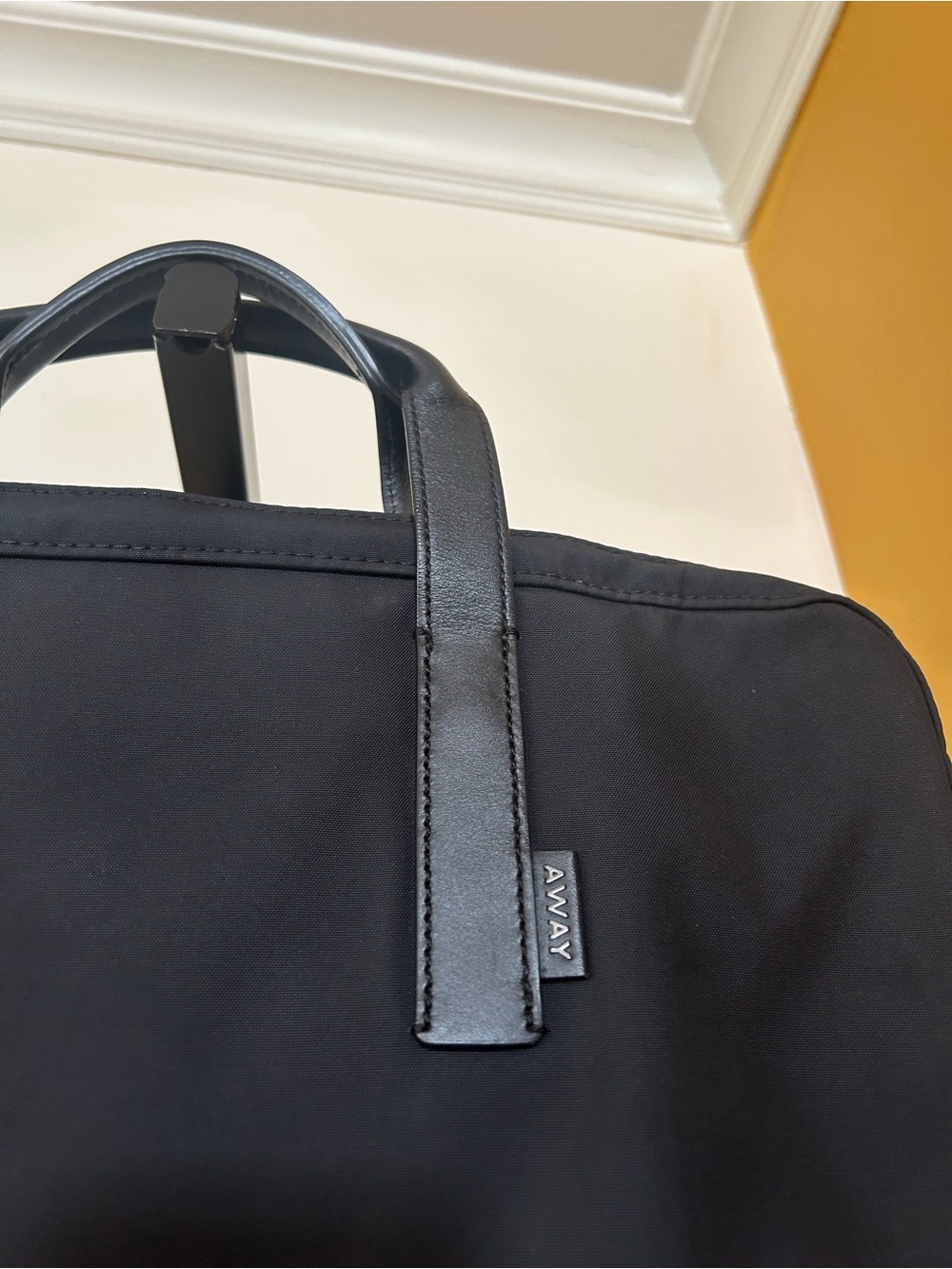 Away Laptop Bag Travel Briefcase Top Handles Black Business Career - Picture 3 of 9